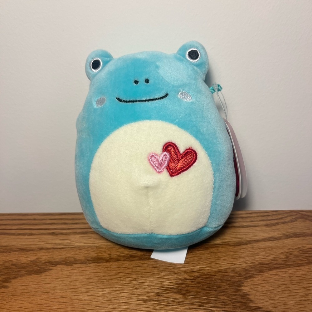 NWT Valentines Exclusive Ludwig the Frog Squishmallow